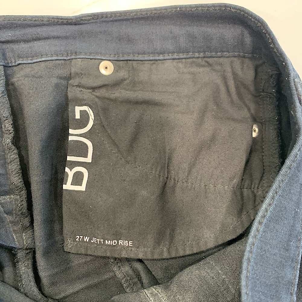 UO BDG Womens Black Cigarette Denim! - Picture 8 of 9
